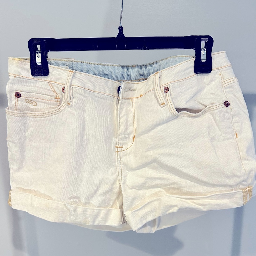 White Jean shorts with floral pocket details quicksilver size 7 / size 28